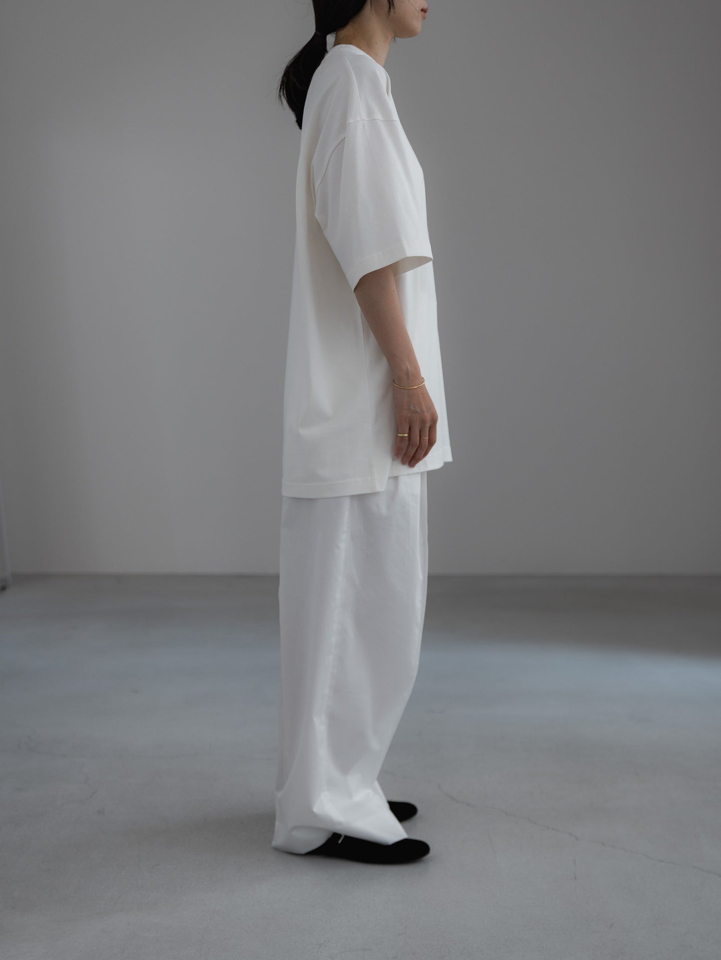 Huge T / white
