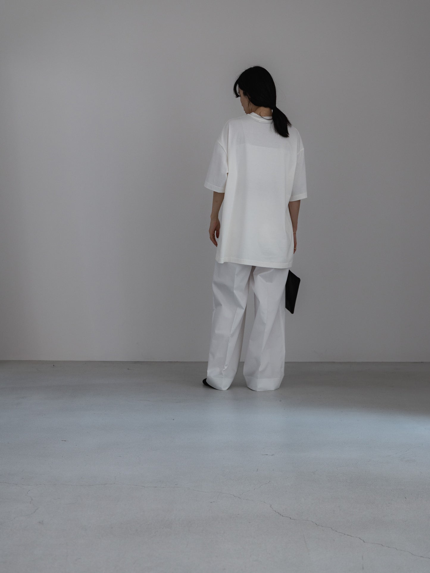 Huge T / white