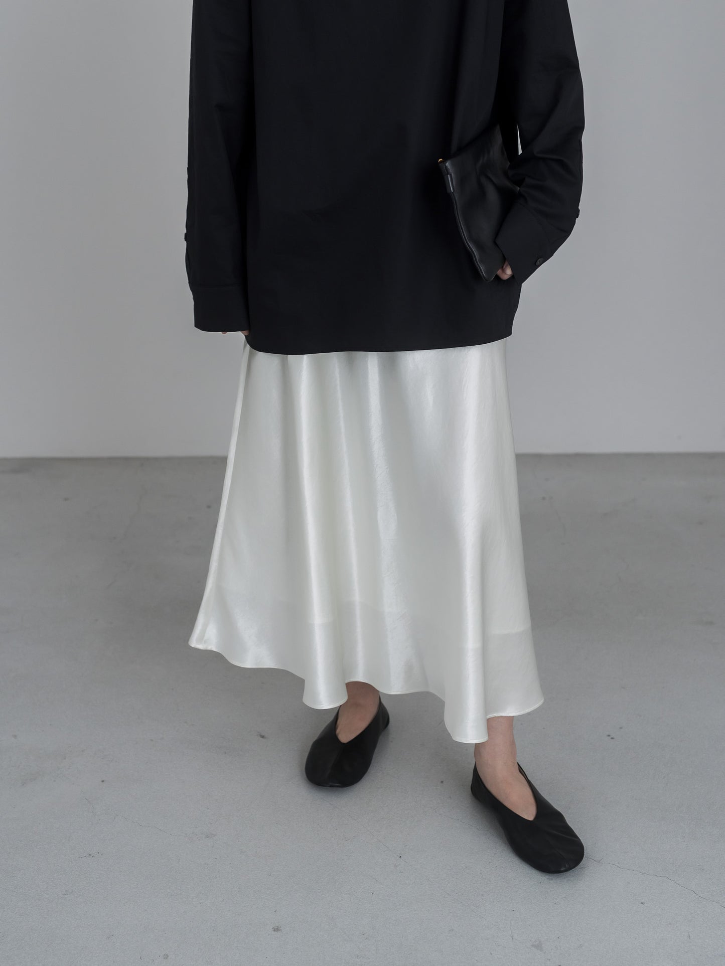 【pre order】satin flare skirt - white