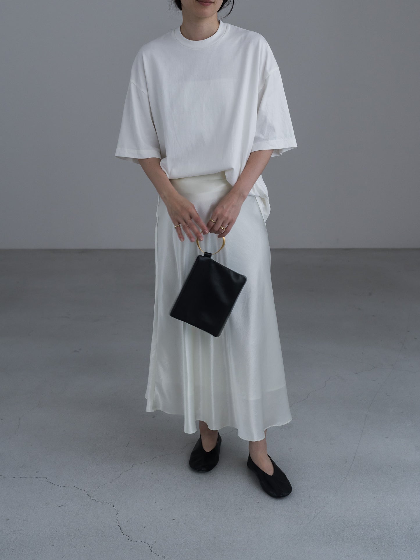 【pre order】satin flare skirt - white