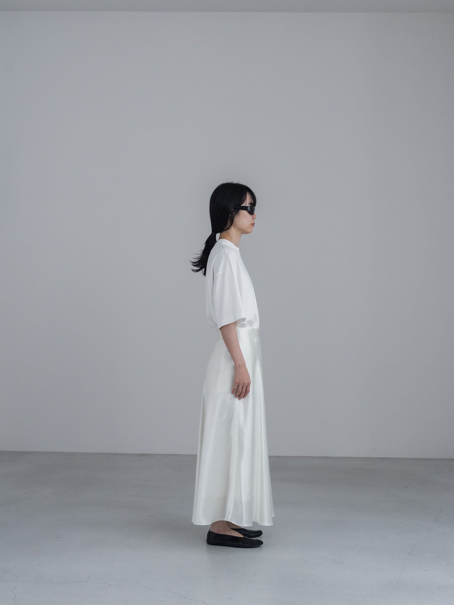 【pre order】satin flare skirt - white