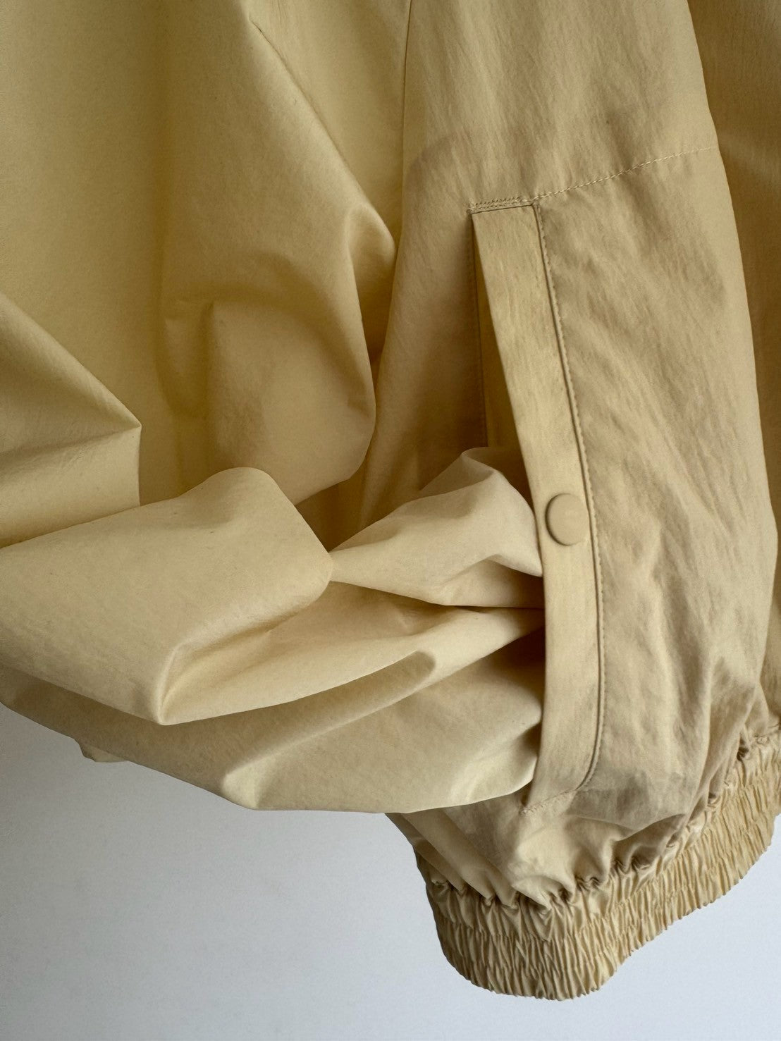 【pre order】sporty blouson - butter