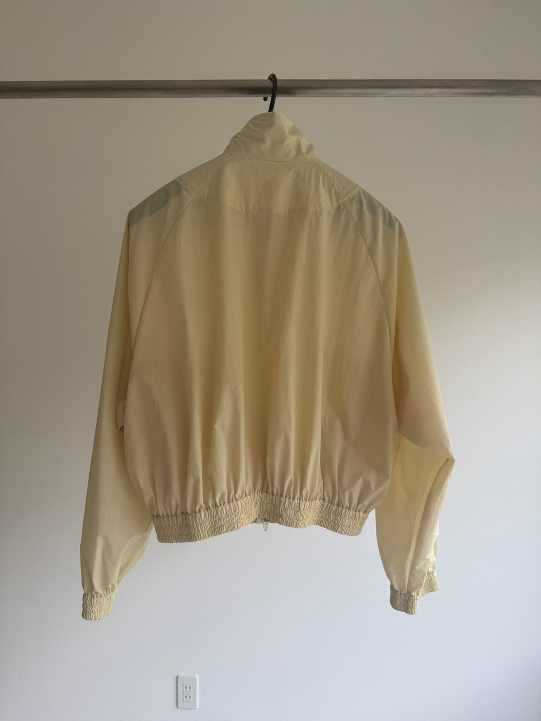 【pre order】sporty blouson - butter