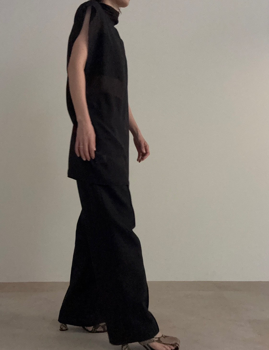 【pre order】sheer N/S - black