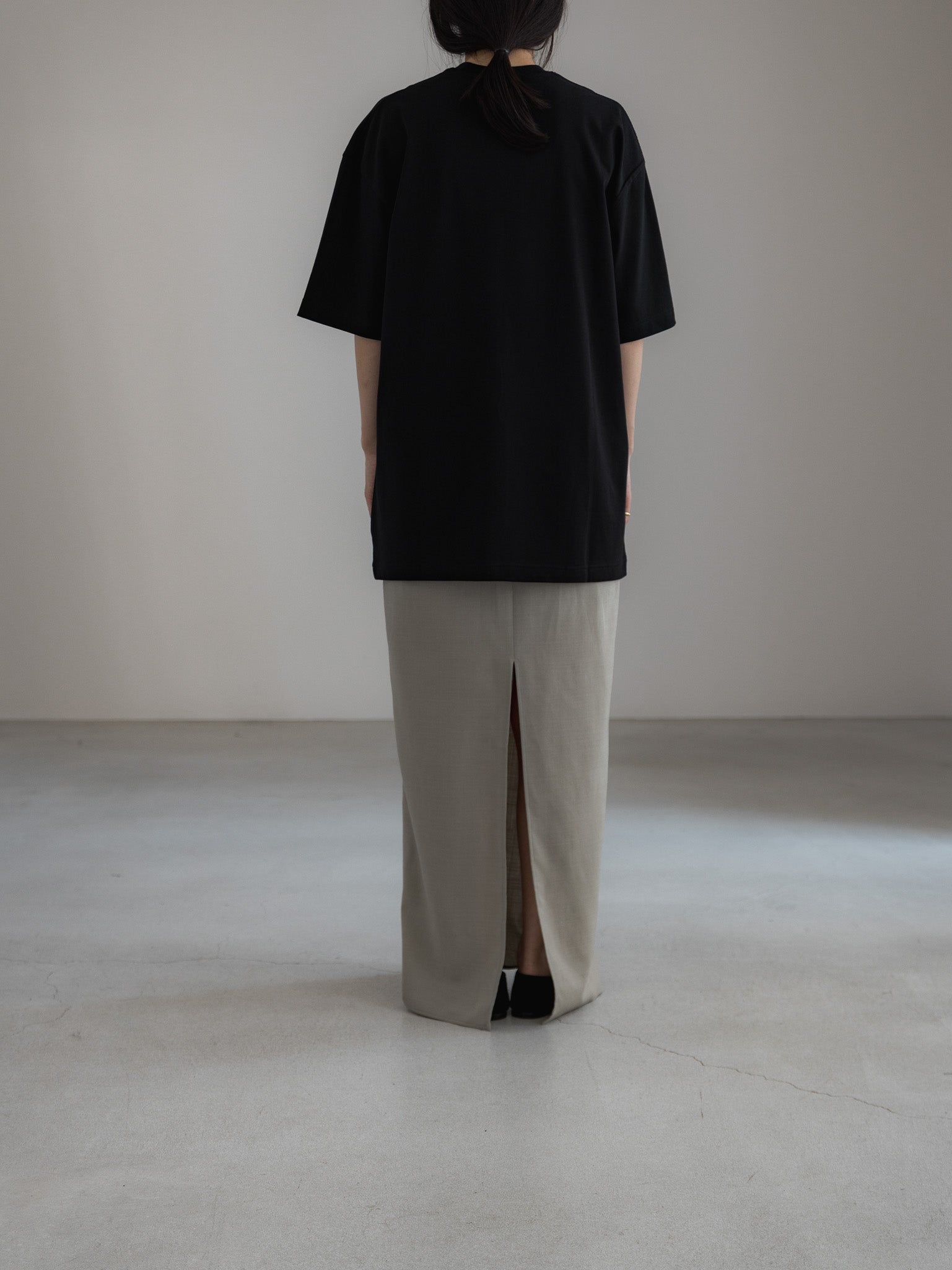 pre order / huge T / black – digne.online