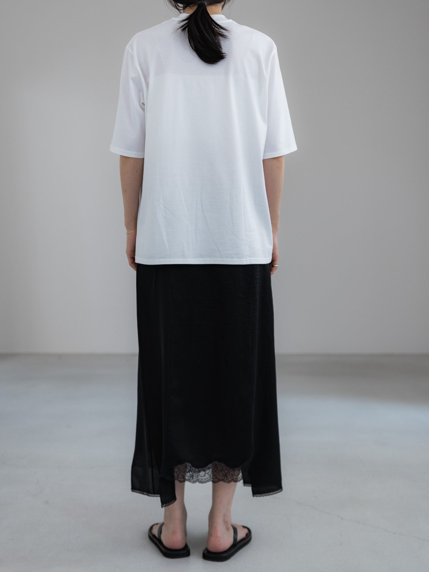 half sleeve T / white