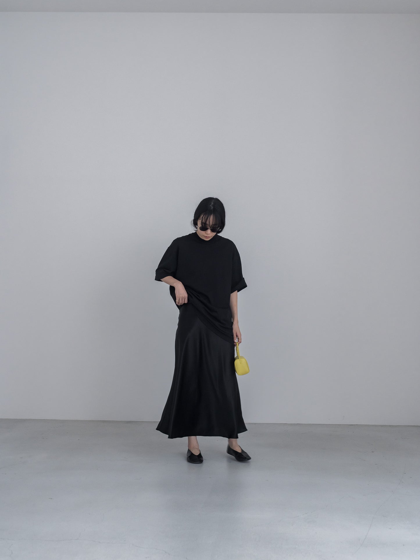 【pre order】satin flare skirt - black