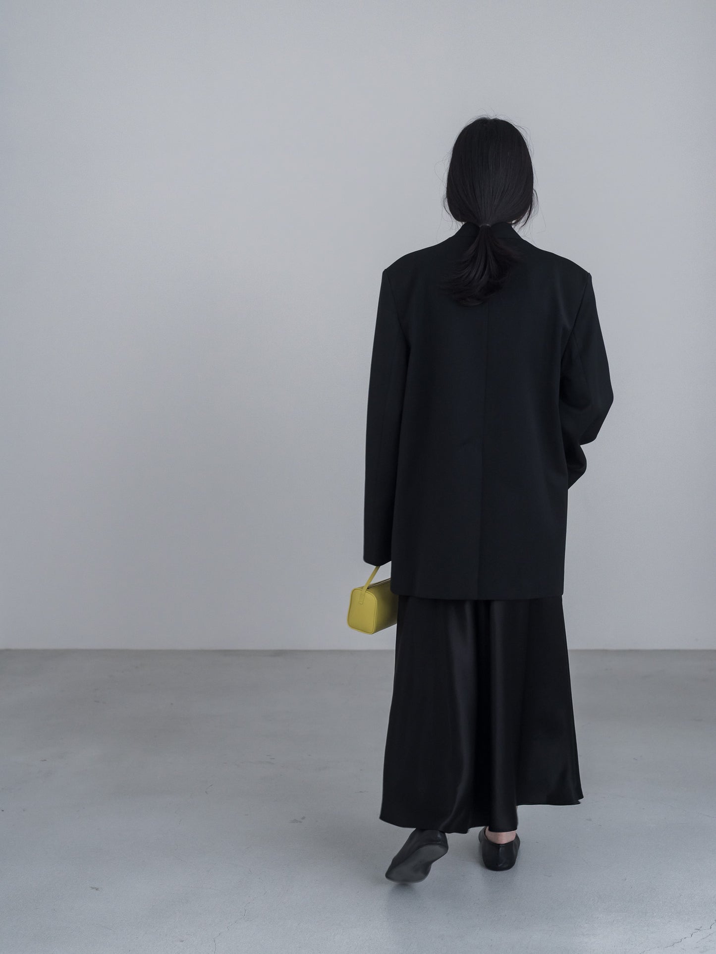 【pre order】satin flare skirt - black