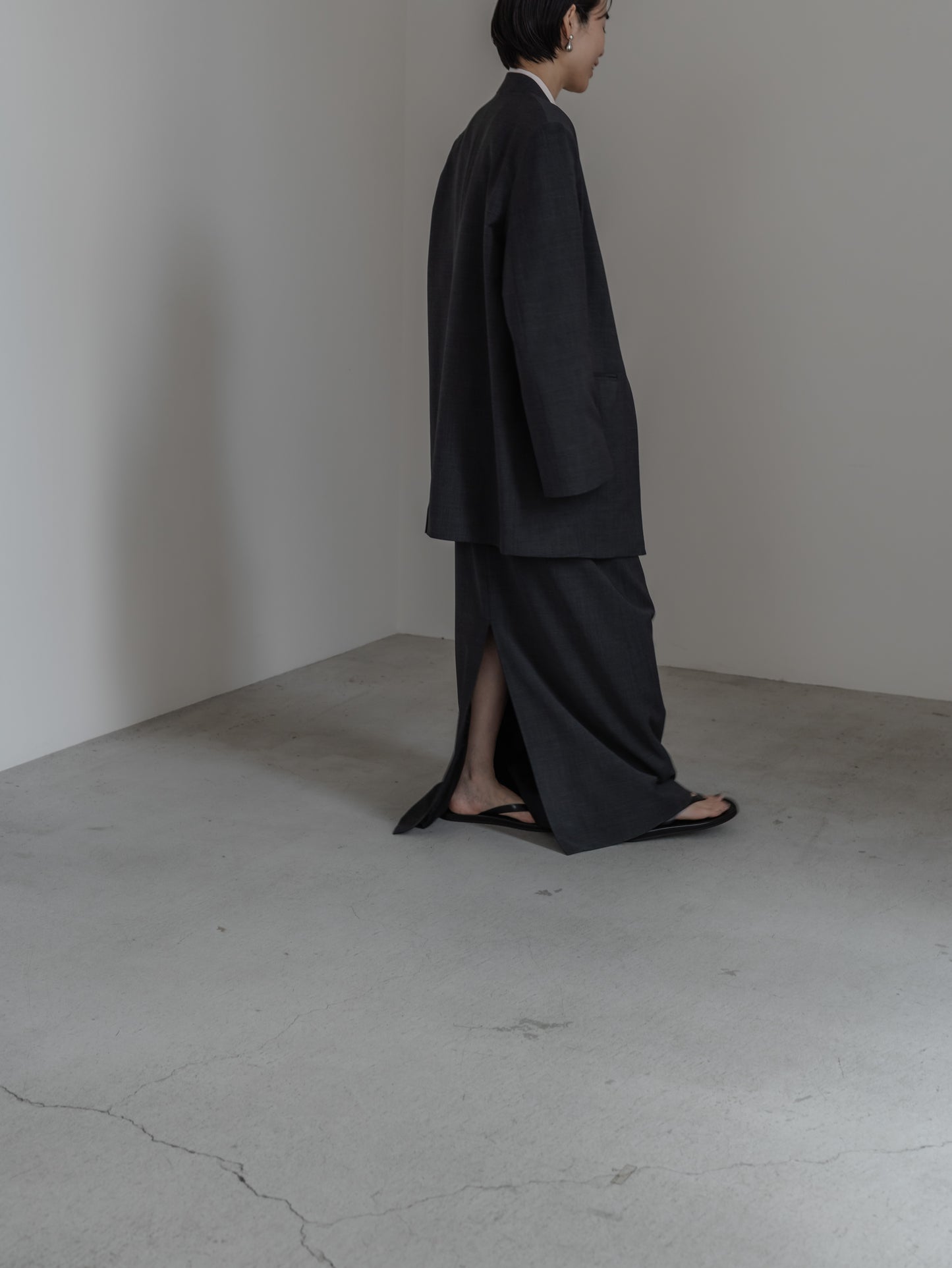 【pre order】collarless long jacket (gray / black)