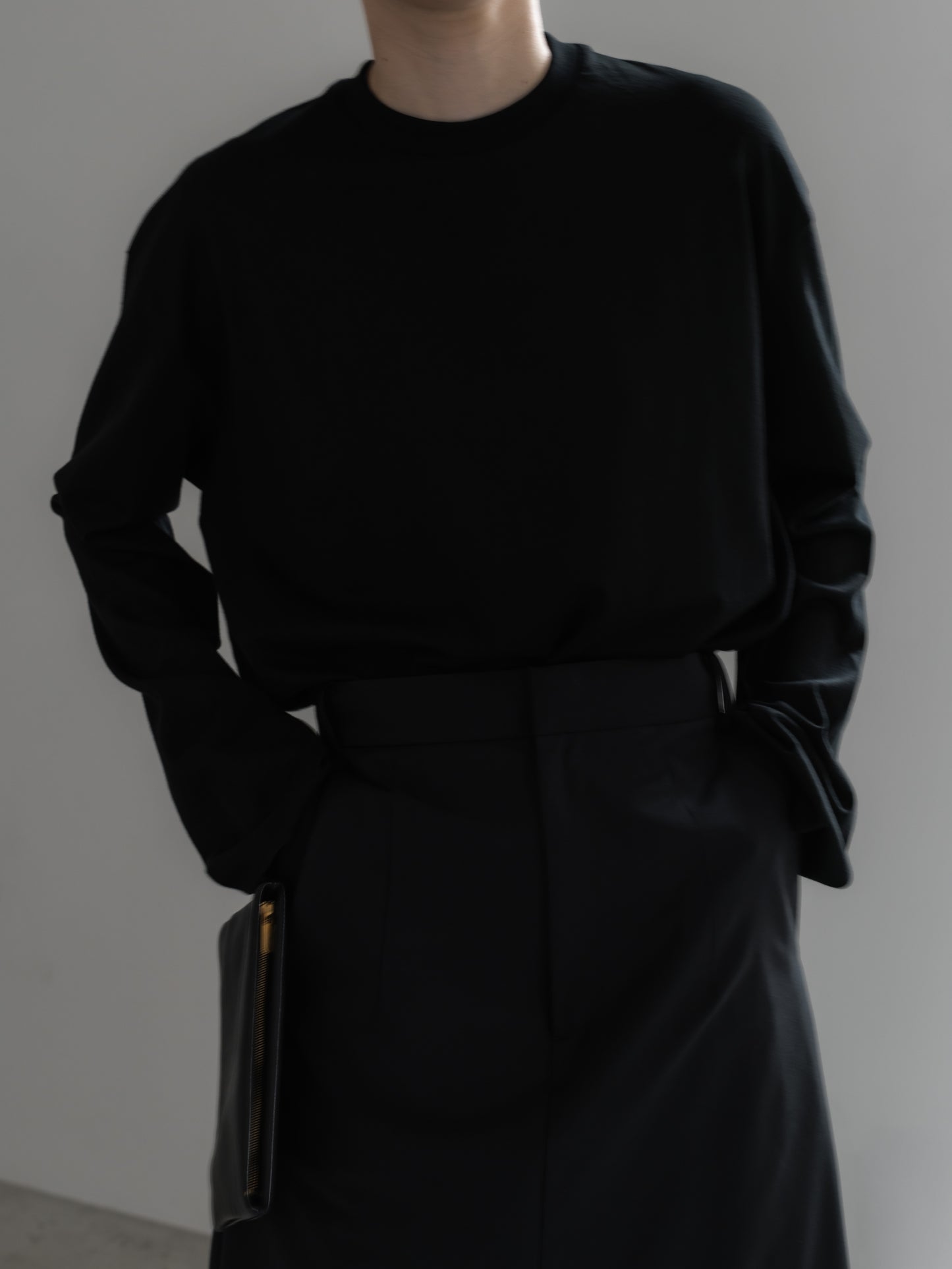【pre order】huge long T (white / black)