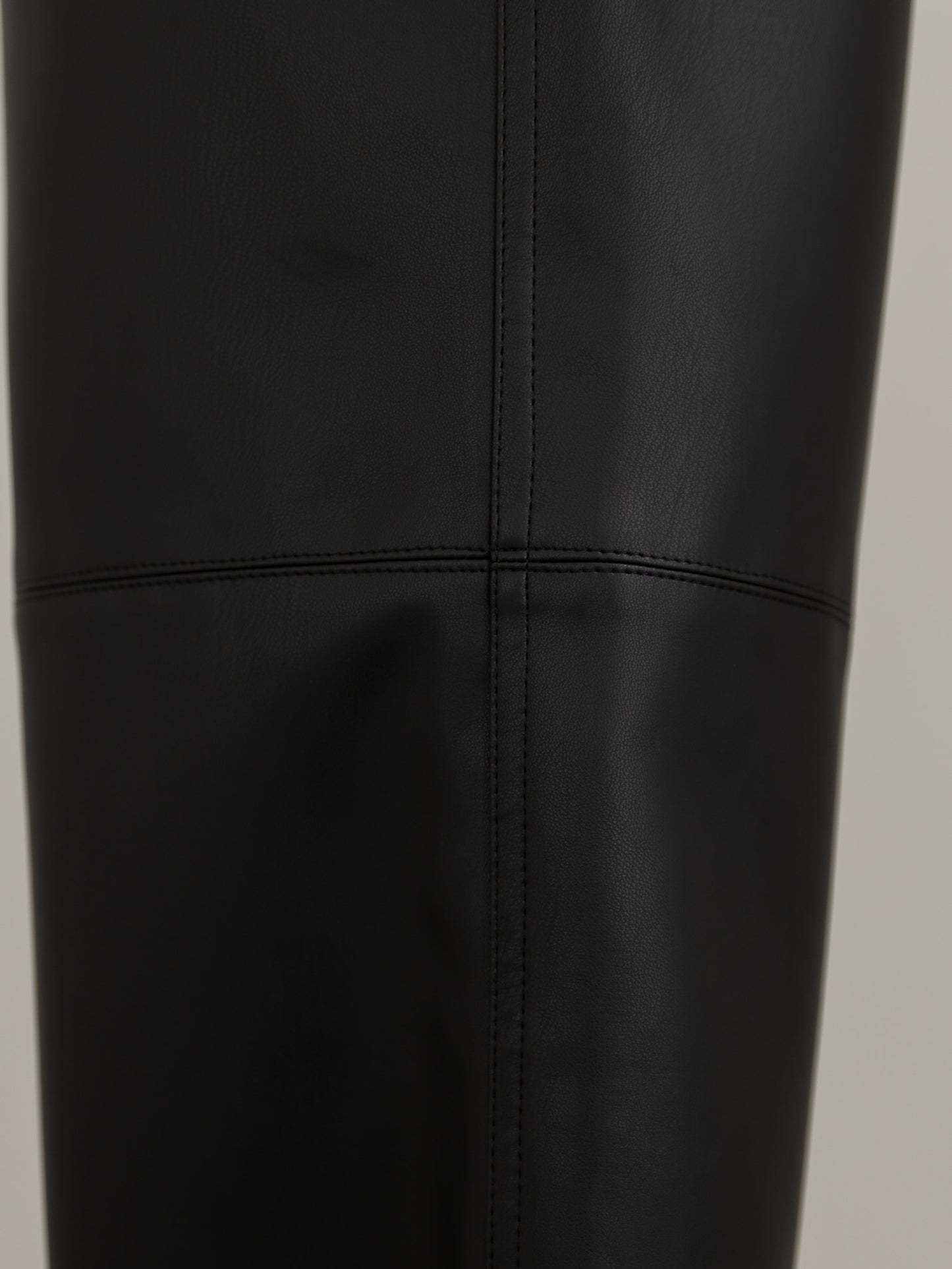 【pre order】leather pants - black