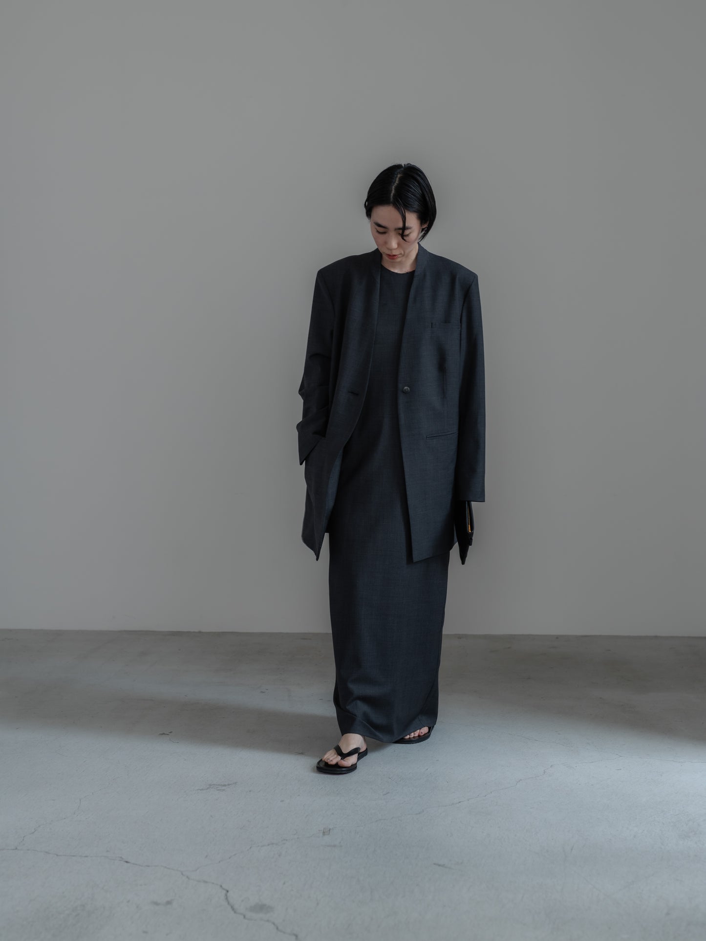 【pre order】collarless long jacket (charcoal gray / black)