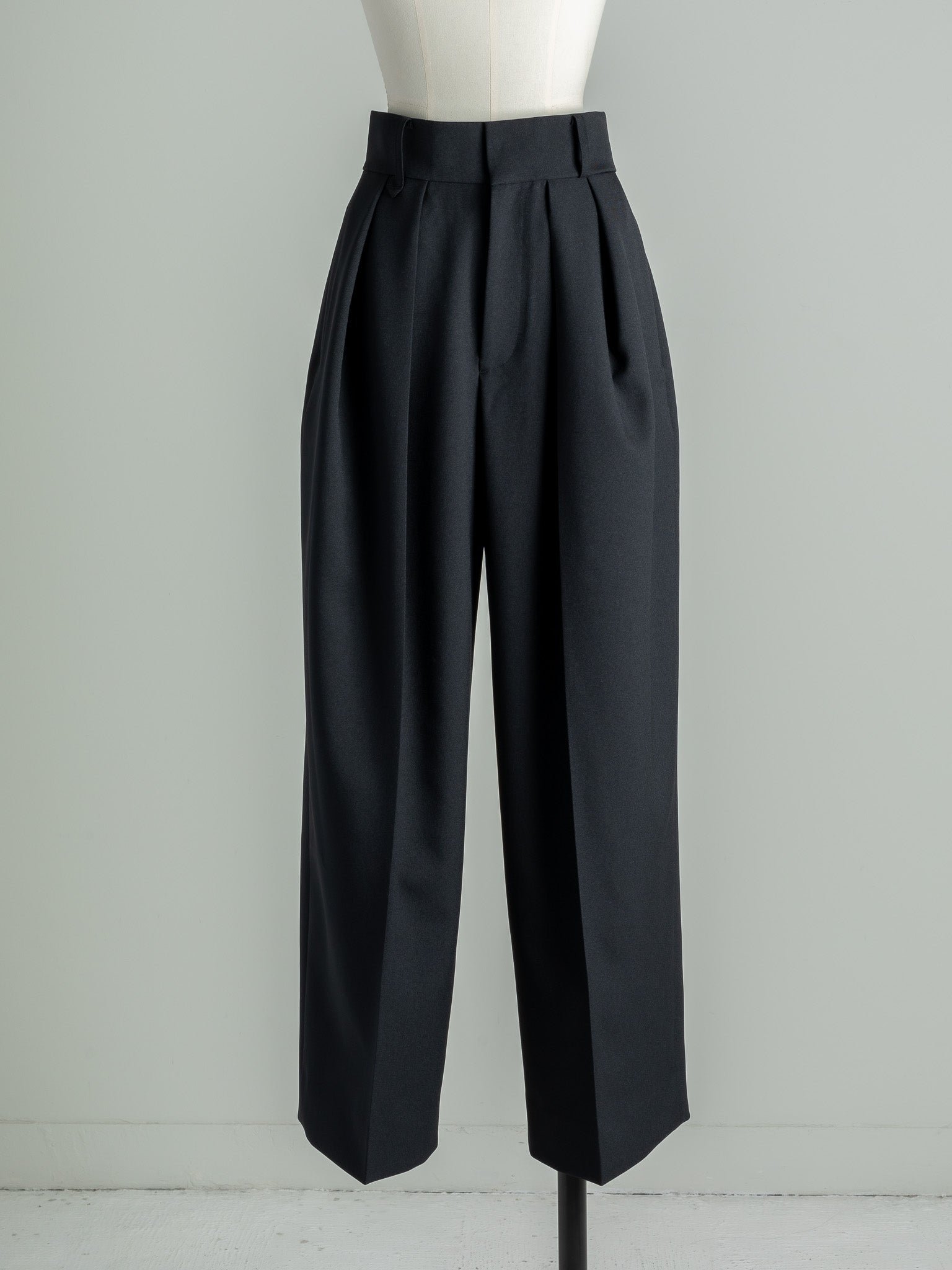 high-waist pants