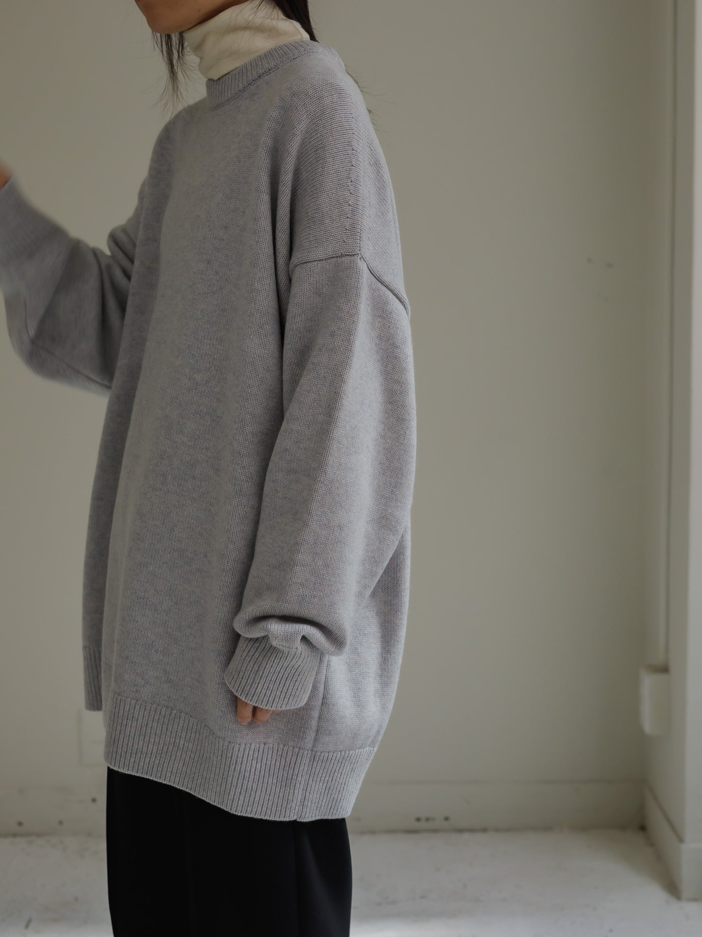 crew neck knit - platina