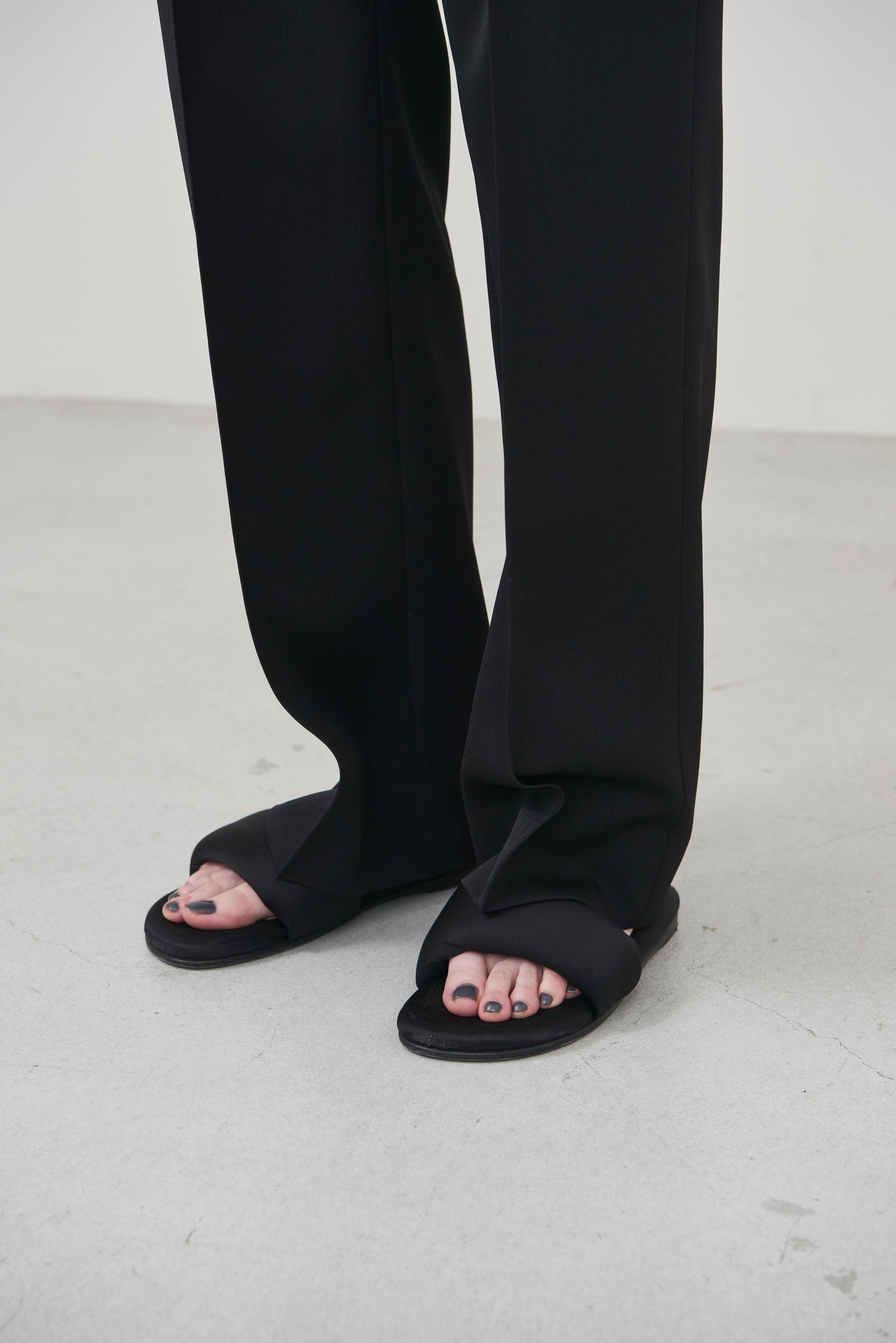 【pre order】straight pants/black